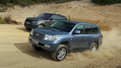 2016 Range Rover Vs 2016 Toyota Land Cruiser 200