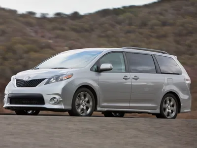 Toyota puts 4 cylinder in 2011 Sienna van - The San Diego Union-Tribune