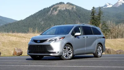 2021 Toyota Sienna Pros and Cons Review: Wild Style, Superior Comfort