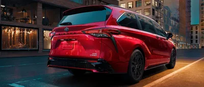 2022 Toyota Sienna Review, Pricing, and Specs