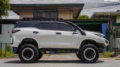 На Филиппинах Toyota Fortuner получила экстремальный тюнинг - читайте в  разделе Новости в Журнале Авто.ру