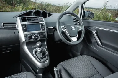 Toyota Verso - Used Car Review | Eurekar