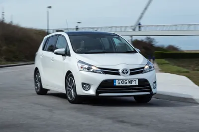 Toyota Verso review - Auto Express - YouTube