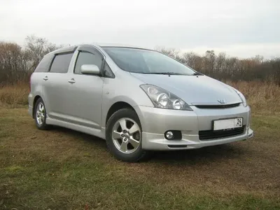 Toyota Wish 2003, 1.8 литр, Хочу вам рассказать про такой автомобиль как  Toyota Wish, автоматическая коробка передач, расход от 6.7 л/100 км и  более, бензин