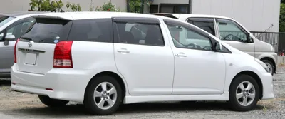 File:2005-2009 Toyota Wish rear.jpg - Wikimedia Commons