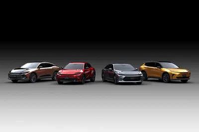 Toyota представила новый Crown: и это сразу четыре машины — Motor