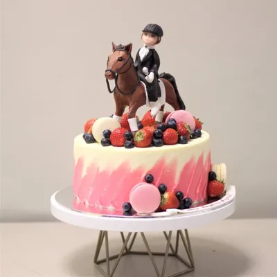 Торт для наездницы с лошадью