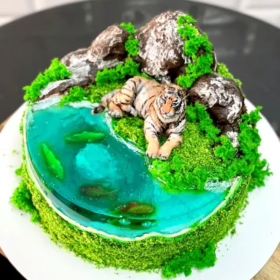 Торт с тигром для мужчины на день рождения — на заказ по цене 950 рублей кг  | Кондитерская Мамишка Москва