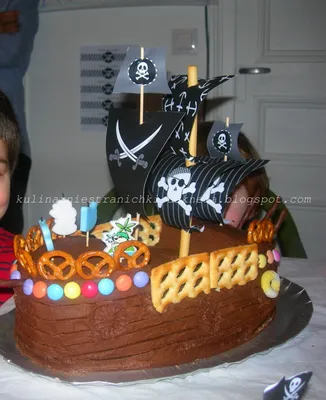 Пиратский торт в виде корабля №130007 заказать с доставкой