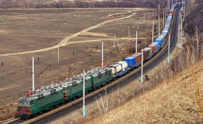 File:Грузовой поезд train de marchandises kravas vilciens - Bontrager -  Panoramio.jpg - Wikimedia Commons