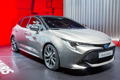 2015 Toyota Auris Hybrid: Geneva 2015 Photo Gallery