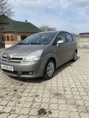 Черный Toyota Corolla 2005 года с пробегом по цене 420 000 руб. в  Новосибирске