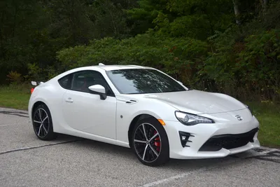 Toyota GT86 review: fun in slow-mo | CAR Magazine