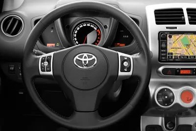 Технические характеристики Toyota Urban Cruiser 1.3 MT (99 л.с.), модельный  ряд, фото, комплектация