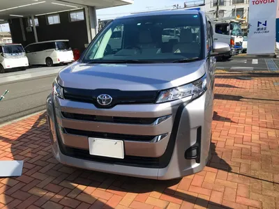 TOYOTA VOXY FOR SALE IN JAMAICA NEWLY IMPORTED - ecay