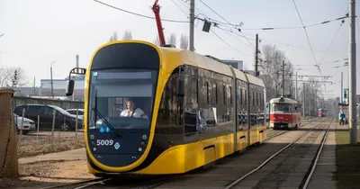 В Киеве курсируют 8 новых трамваев из стали Азовстали – Трамваи Киева –  Сталь