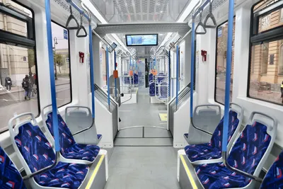 В Петербурге вышел ретро-трамвай «Довлатов» - 4 декабря 2023 - Петербург  Онлайн