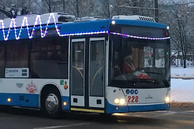 USB-разъем и управление климатом: в Казани начал курсировать новый  троллейбус на 90 мест