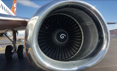 ✈ Зачем на турбинах самолетов нарисованы спиральки