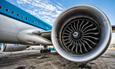 Турбина самолета, реактивный двигатель пассажирских самолетов Стоковое  Изображение - изображение насчитывающей скорость, энергия: 131536305