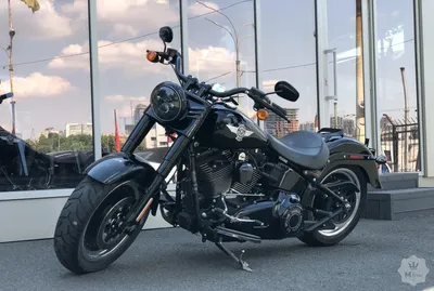 Высококачественное фото туристического мотоцикла на андроид