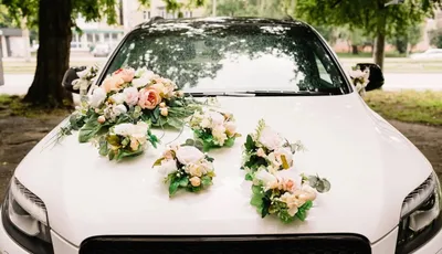 Как украсить автомобиль на свадьбу? | Оформление свадебного кортежа от  Royal Cars