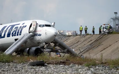 СМИ узнали причину ЧП с Boeing в аэропорту Сочи — РБК
