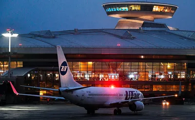 Купить 531146 Самолет UTair Tupolev TU-154M - RA-85018 1:500 за 4 958 руб.  в интернет-магазине ЕвроМодель