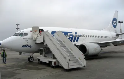 Самолет Utair приземлился в Москве с обломанным шасси — РБК