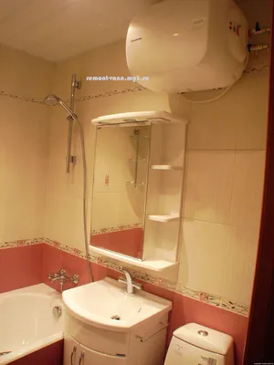 раковина корабля зеркала ванной комнаты Стоковое Изображение - изображение  насчитывающей конструкция, туалет: 15522149