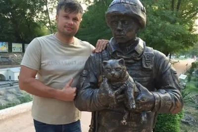 В оккупированном Крыму обновили памятник солдату с котом (ФОТО) - Телеканал  ATR