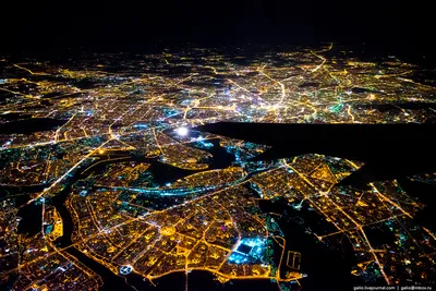 Ночь в Москве с самолета . стоковое фото ©suprunvit 66261913