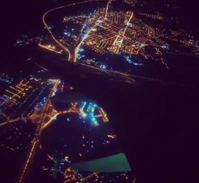 Санкт-Петербург - северная столица России!: Вид ночного Санкт-Петербурга из  иллюминатора самолета (фото)