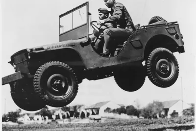 Виллис» 1943 года выпуска с запчастями со склада Пентагона выставили на  продажу в Новосибирске