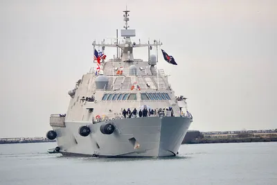 Военный корабль США редакционное изображение. изображение насчитывающей  набережная - 43352195