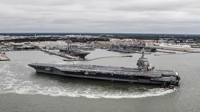 ФОТО: в Ригу прибыли корабли ВМФ США / Статья