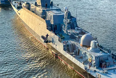 По Волге в Рыбинске проплыл военный корабль — куда он направляется - 15  августа 2022 - 76.ru