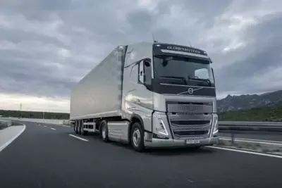 ➤ Грузовые автомобили Volvo в лизинг ✓ купить грузовик Вольво в лизинг для  юридических лиц в Москве