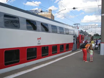 Дизайнеры оформят двухэтажные поезда «Москва-Воронеж» кинокадрами