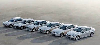BMW 5 серия: поколения, кузова по годам, история модели и года выпуска,  рестайлинг, характеристики, габариты, фото - Carsweek