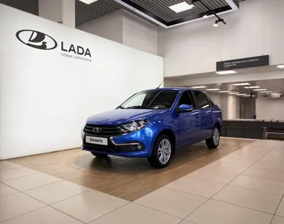 В Сети появились цены и живые фото новоиспеченной Lada Vesta NG