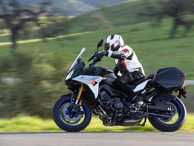 Фото Yamaha мотоциклов: воплощение страсти к скорости и свободе