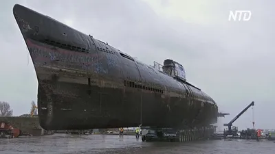 Заброшенная подводная лодка в порту Амстердама уйдёт на металлолом - YouTube