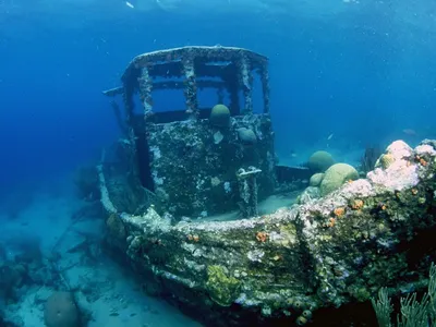 The most incredible shipwrecks you'll want to see - YouTube