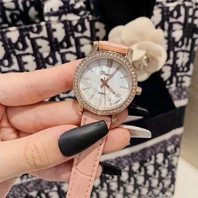 Модные женские наручные часы 2021, часы для девушек, кварцевые часы из  сплава, женские Роскошные Водонепроницаемые наручные часы с кожаным  ремешком | AliExpress