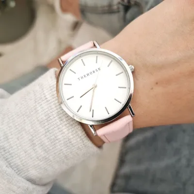 Женские наручные часы, 2 цвета купить по цене 199 ₽ в интернет-магазине  KazanExpress