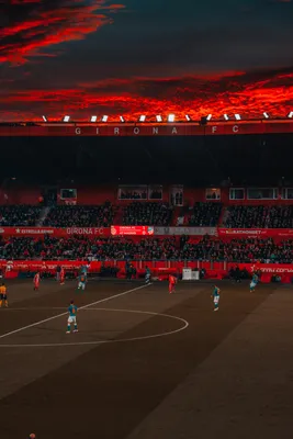Фото Жироны: огненная страсть футбольных матчей