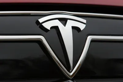 В Лос-Анджелесе замечен рабочий прототип Tesla Roadster - ХВИЛЯ