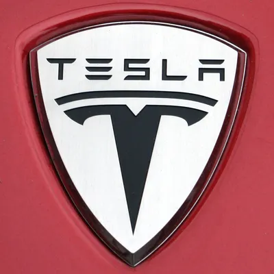 Tesla «смошенничала» в рекламе автопилота за 2016 год