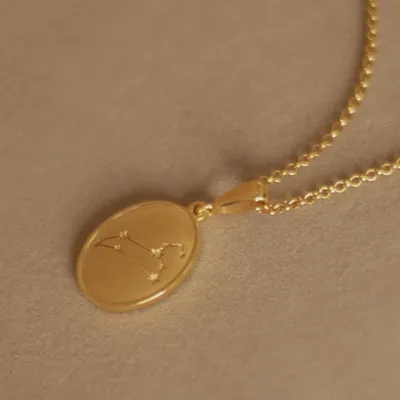 Кулон знак зодиака Лев в круге, греческий рисунок, красное золото